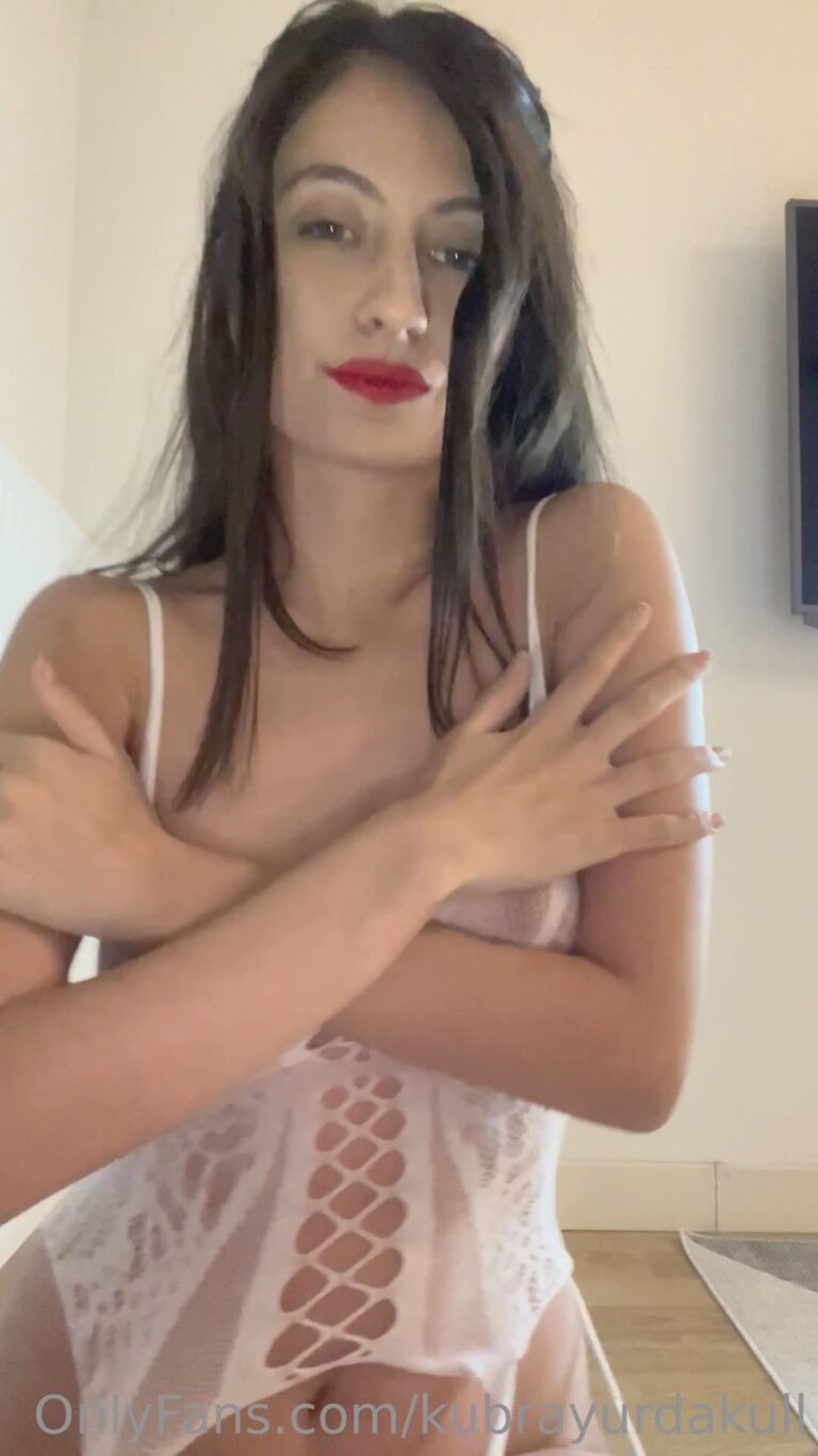 Yeni vucut corabim adeta gel beni becer diyor